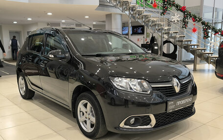 Renault Sandero II рестайлинг, 2018 год, 950 000 рублей, 3 фотография