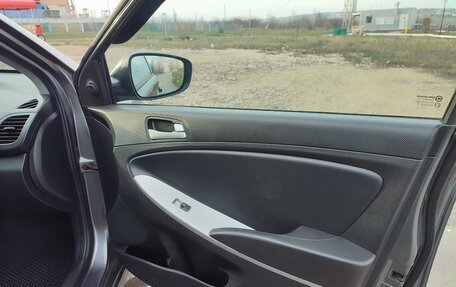 Hyundai Solaris II рестайлинг, 2011 год, 950 000 рублей, 14 фотография