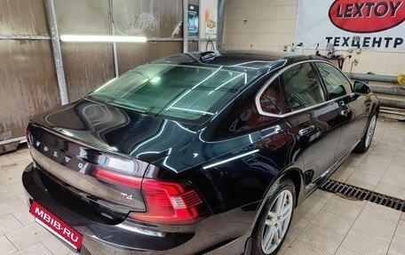 Volvo S90 II рестайлинг, 2021 год, 4 200 000 рублей, 4 фотография