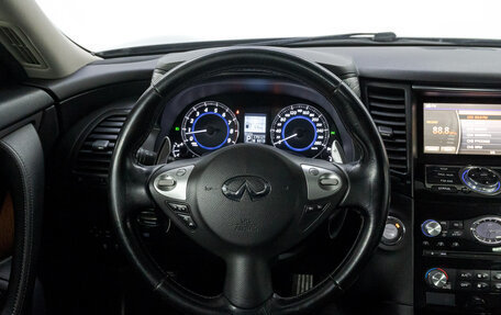 Infiniti QX70, 2013 год, 2 444 000 рублей, 22 фотография