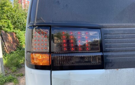 Nissan Elgrand I, 1998 год, 1 150 000 рублей, 18 фотография