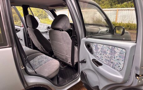 Chevrolet Niva I рестайлинг, 2004 год, 360 000 рублей, 15 фотография