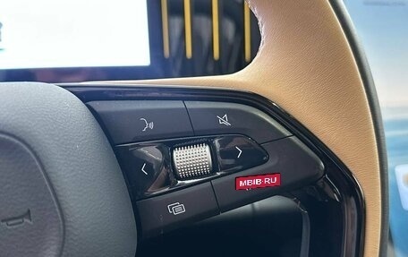 Geely Atlas, 2023 год, 2 500 000 рублей, 11 фотография