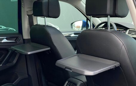 Volkswagen Tiguan II, 2018 год, 2 795 700 рублей, 12 фотография