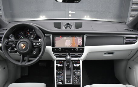 Porsche Macan I рестайлинг, 2025 год, 12 999 000 рублей, 18 фотография