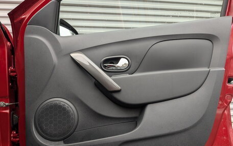 Renault Sandero II рестайлинг, 2020 год, 1 400 000 рублей, 24 фотография