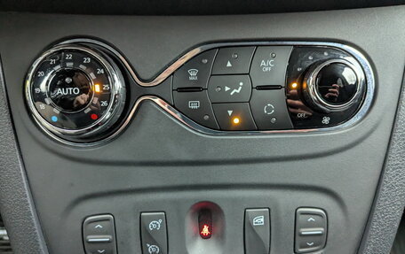 Renault Sandero II рестайлинг, 2020 год, 1 400 000 рублей, 26 фотография