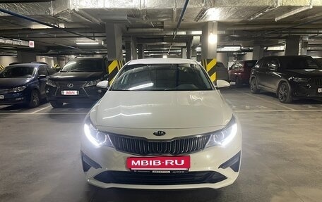 KIA Optima IV, 2018 год, 1 900 000 рублей, 3 фотография