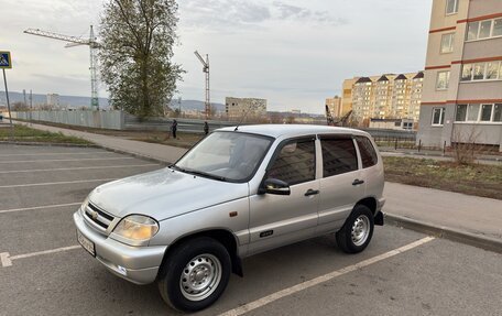 Chevrolet Niva I рестайлинг, 2005 год, 320 000 рублей, 2 фотография