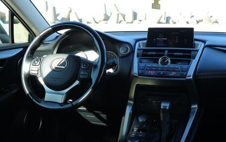 Lexus NX I, 2017 год, 2 650 000 рублей, 12 фотография