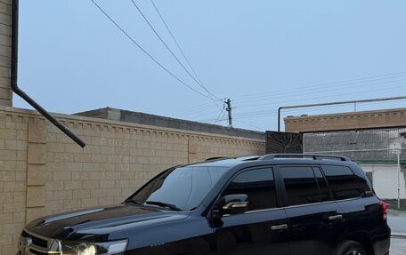 Toyota Land Cruiser 200, 2018 год, 5 800 000 рублей, 4 фотография