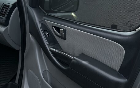 Hyundai Grand Starex Grand Starex I рестайлинг 2, 2011 год, 1 850 000 рублей, 11 фотография