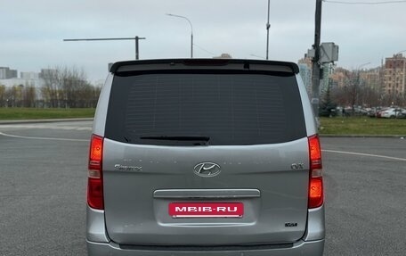 Hyundai Grand Starex Grand Starex I рестайлинг 2, 2011 год, 1 850 000 рублей, 4 фотография