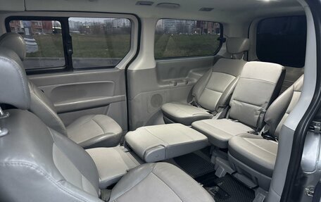 Hyundai Grand Starex Grand Starex I рестайлинг 2, 2011 год, 1 850 000 рублей, 31 фотография