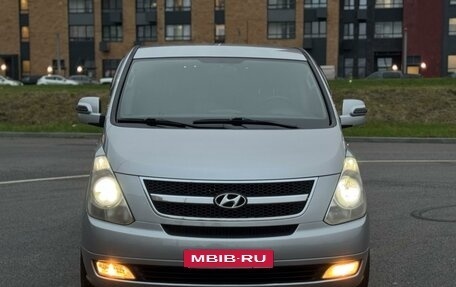 Hyundai Grand Starex Grand Starex I рестайлинг 2, 2011 год, 1 850 000 рублей, 28 фотография