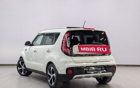 KIA Soul II рестайлинг, 2017 год, 1 570 000 рублей, 27 фотография