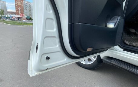 Toyota Land Cruiser 200, 2012 год, 4 500 000 рублей, 10 фотография