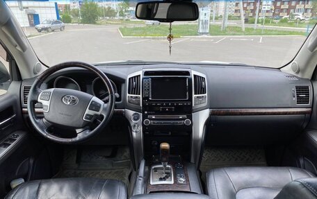 Toyota Land Cruiser 200, 2012 год, 4 500 000 рублей, 17 фотография