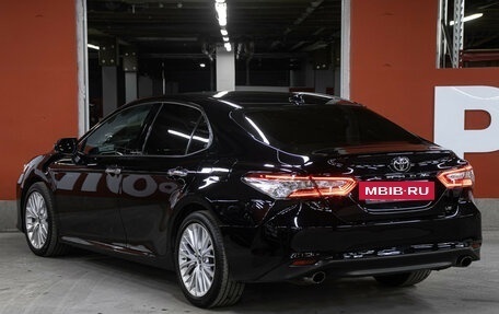 Toyota Camry, 2019 год, 3 598 000 рублей, 7 фотография