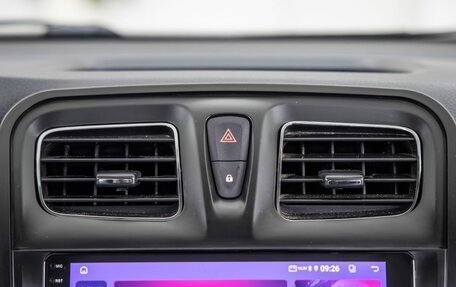 Renault Sandero II рестайлинг, 2015 год, 1 098 000 рублей, 26 фотография