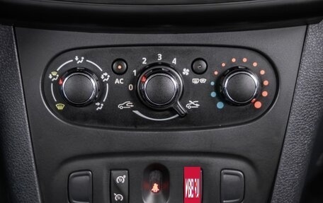 Renault Sandero II рестайлинг, 2015 год, 1 098 000 рублей, 31 фотография