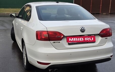 Volkswagen Jetta VI, 2012 год, 860 000 рублей, 2 фотография