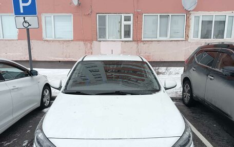 Hyundai Solaris II рестайлинг, 2017 год, 1 300 000 рублей, 1 фотография