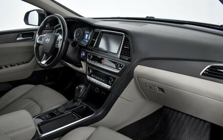 Hyundai Sonata VII, 2018 год, 1 745 900 рублей, 13 фотография