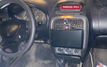Mitsubishi Carisma I, 2003 год, 120 000 рублей, 2 фотография