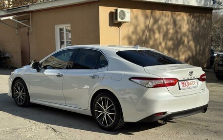 Toyota Camry, 2021 год, 3 000 000 рублей, 2 фотография