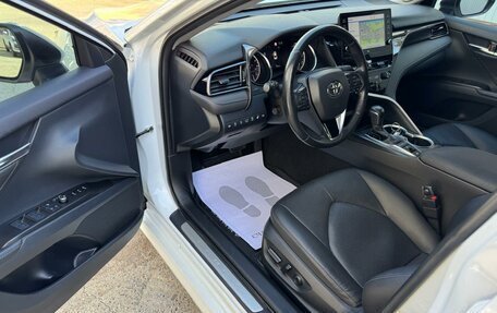 Toyota Camry, 2021 год, 3 000 000 рублей, 12 фотография