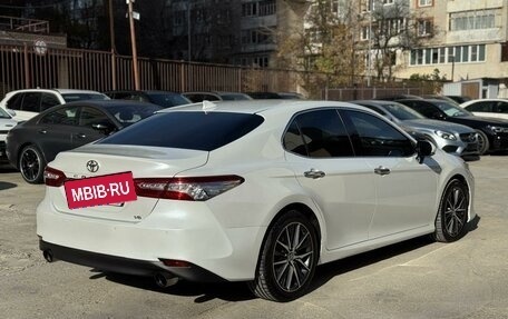 Toyota Camry, 2021 год, 3 000 000 рублей, 4 фотография