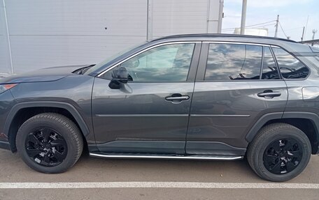 Toyota RAV4, 2020 год, 3 000 000 рублей, 4 фотография