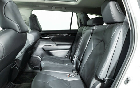 Toyota Highlander, 2023 год, 5 599 898 рублей, 10 фотография