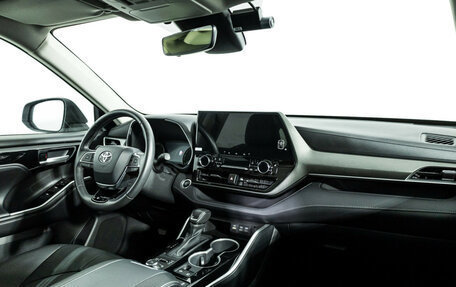 Toyota Highlander, 2023 год, 5 599 898 рублей, 9 фотография