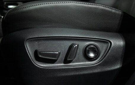 Toyota Highlander, 2023 год, 5 599 898 рублей, 15 фотография