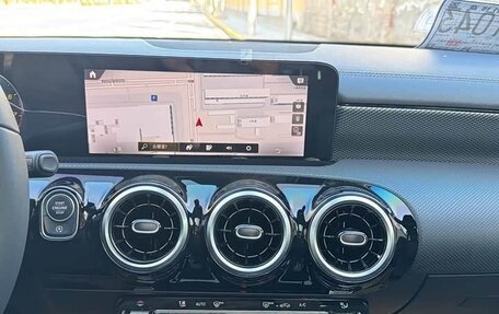 Mercedes-Benz A-Класс, 2022 год, 2 300 000 рублей, 12 фотография