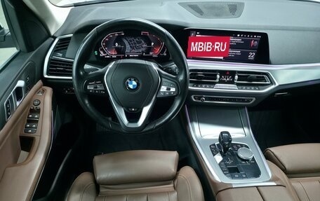 BMW X5, 2019 год, 4 990 000 рублей, 2 фотография