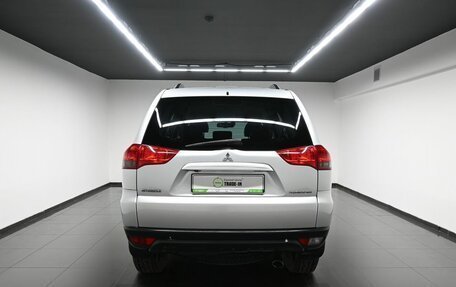 Mitsubishi Pajero Sport II рестайлинг, 2015 год, 1 845 000 рублей, 4 фотография