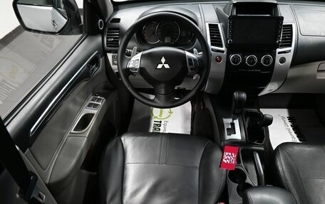 Mitsubishi Pajero Sport II рестайлинг, 2015 год, 1 845 000 рублей, 12 фотография