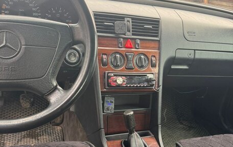 Mercedes-Benz C-Класс, 1997 год, 380 000 рублей, 7 фотография