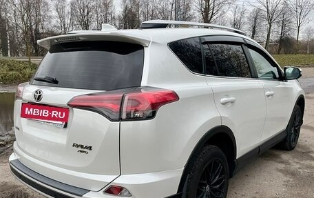 Toyota RAV4, 2019 год, 3 600 000 рублей, 3 фотография