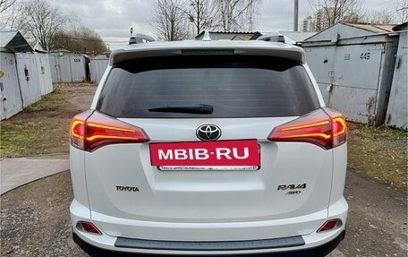 Toyota RAV4, 2019 год, 3 600 000 рублей, 17 фотография