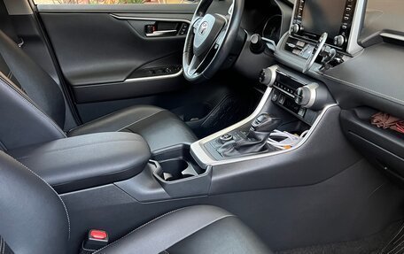 Toyota RAV4, 2020 год, 3 550 000 рублей, 11 фотография
