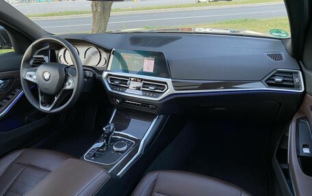 BMW 3 серия, 2019 год, 2 900 900 рублей, 12 фотография