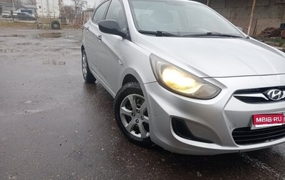 Hyundai Solaris II рестайлинг, 2012 год, 550 000 рублей, 1 фотография