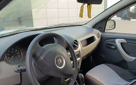 Renault Sandero I, 2014 год, 550 000 рублей, 2 фотография