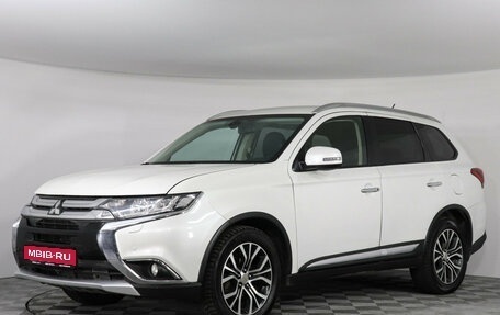 Mitsubishi Outlander III рестайлинг 3, 2015 год, 1 897 000 рублей, 1 фотография