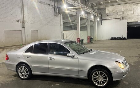 Mercedes-Benz E-Класс, 2003 год, 640 000 рублей, 5 фотография