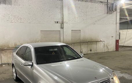 Mercedes-Benz E-Класс, 2003 год, 640 000 рублей, 4 фотография